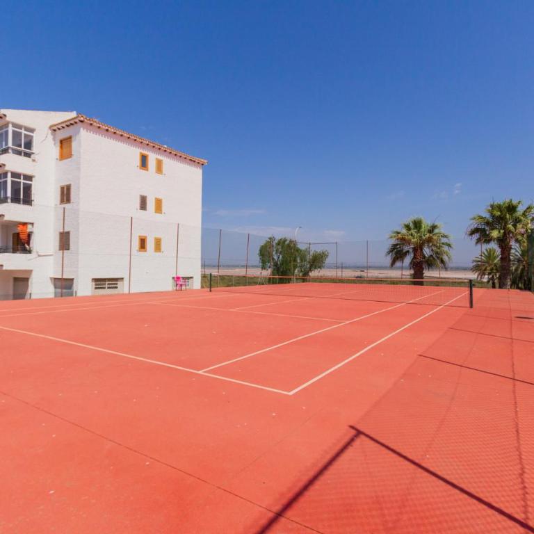 Sunny Beach Apartment in Santa Pola Minimum 11 nights - Apartamento de 2 dormitorios - 5