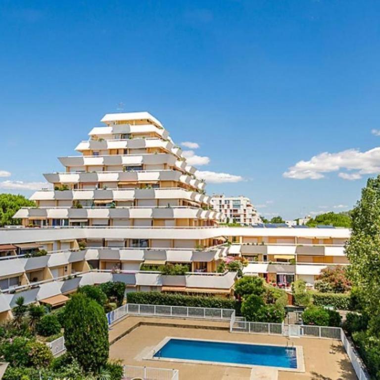 Studio clim & terrasse - free parking - 100m de la mer - Studio - 15