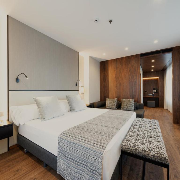 Catalonia Barcelona Plaza - Habitación Superior - 1