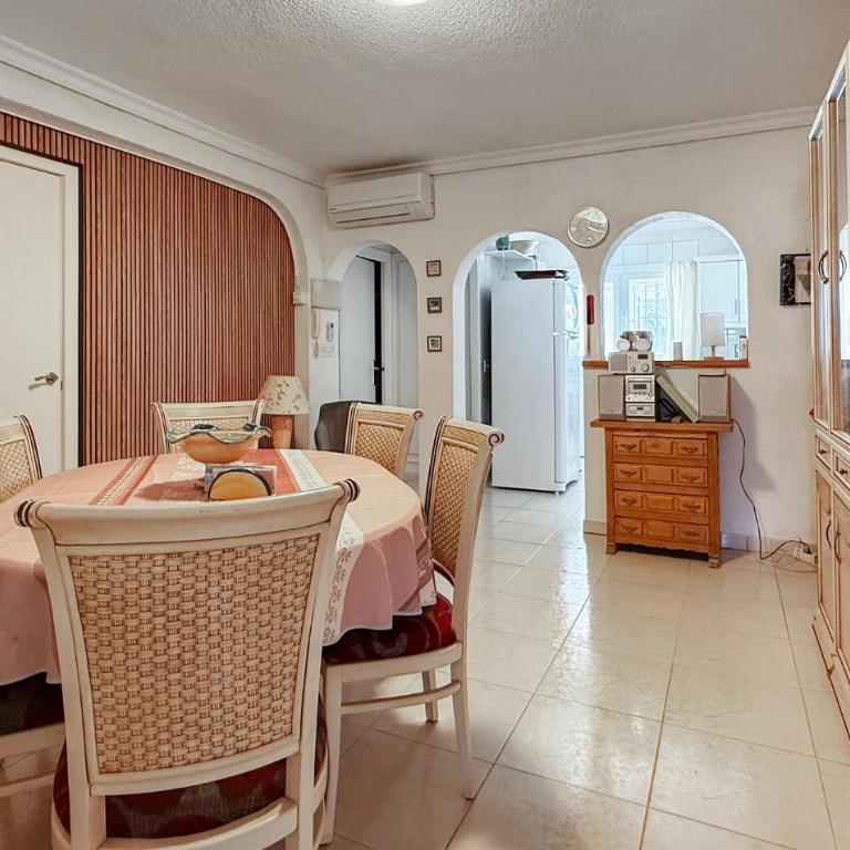 2 Bedroom Stunning Home In Torrevieja - Casa de vacaciones de 2 dormitorios - 2