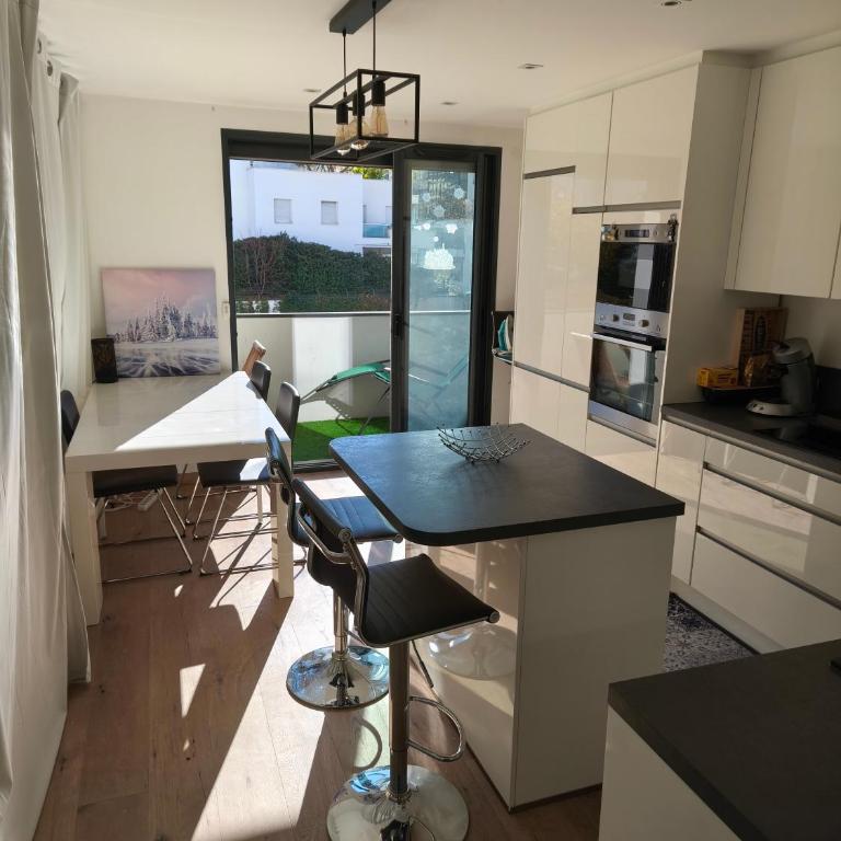 LE PLEIN SUD - ZEN - CENTRE VILLE - GARE - parking - Wifi - Appartamento con 2 Camere da Letto - 6
