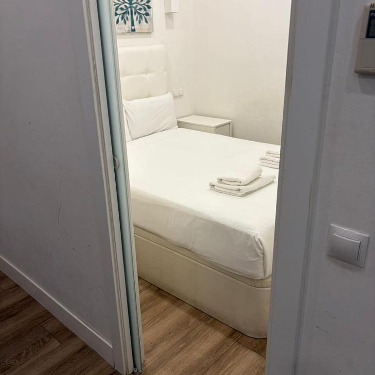Exyca Malasaña - One-Bedroom Apartment - 4