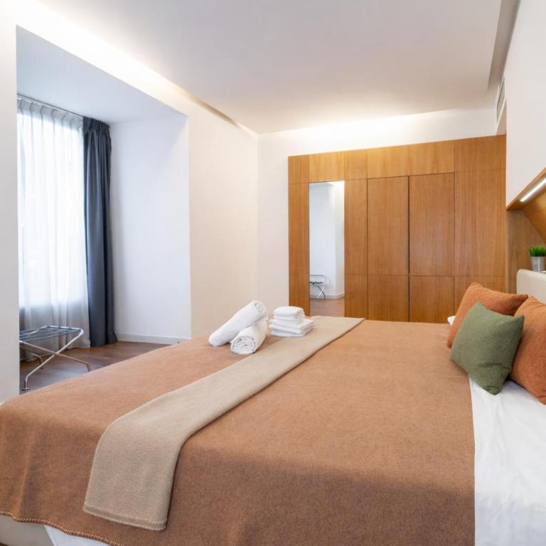 Nerello Suites and Rooms - King Room with Balcony - 3