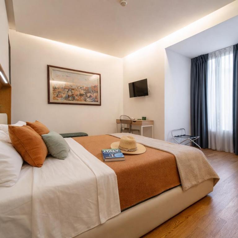 Nerello Suites and Rooms - King Room with Balcony - 1