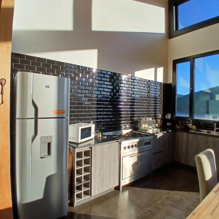 Exclusiva Casa con Piscina en Barrio Privado de San Martin de los Andes - Casa de 3 dormitorios - 41