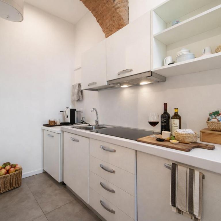 Nerello Suites and Rooms - Family Suite - 8