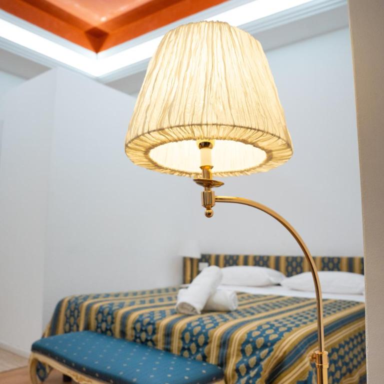 Nerello Suites and Rooms - Queen Suite with Spa Bath - 16