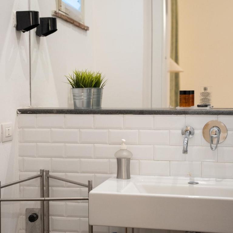 Nerello Suites and Rooms - Family Suite - 16