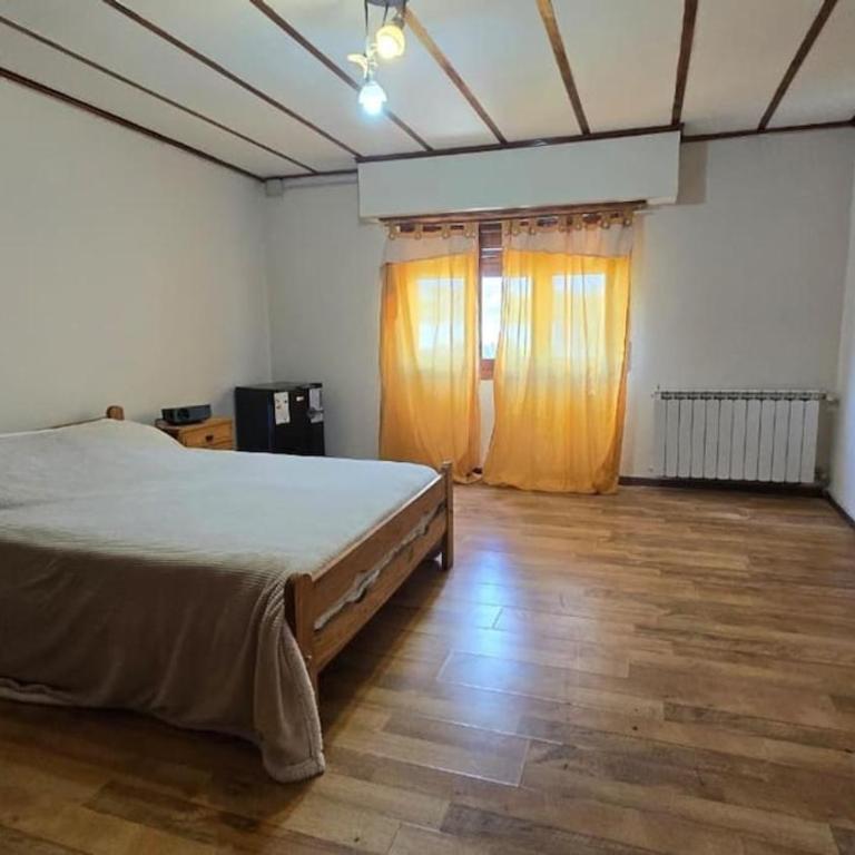 Casa para 6 personas a 7 cuadras de la playa - Four-Bedroom House - 10
