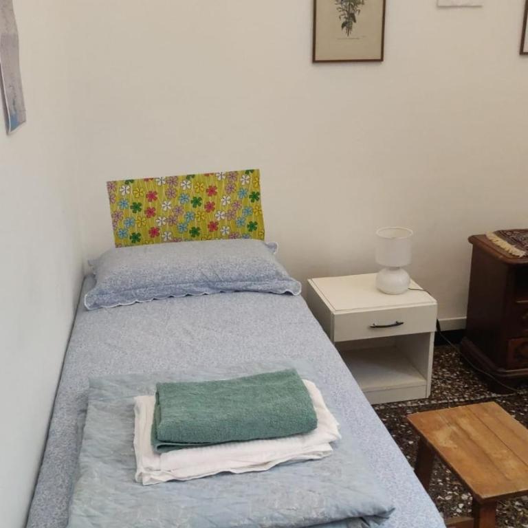Hostello Genovese - Letto a Castello in Dormitorio Misto - 1