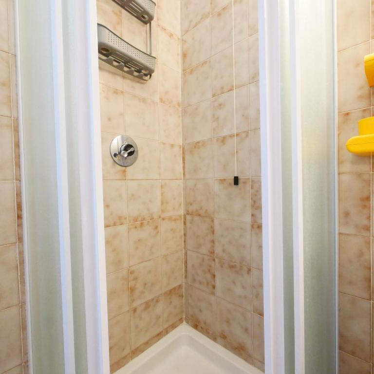 Varenna Gittana beach sweet home - One-Bedroom Apartment - 13