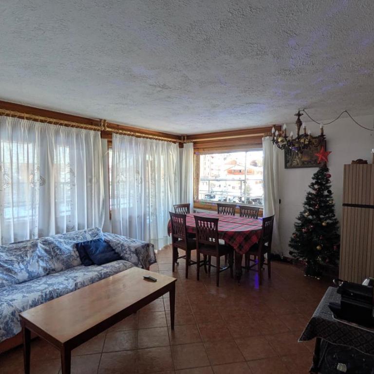 YNH Four-room apartment with parking space - Appartamento con 3 Camere da Letto - 3