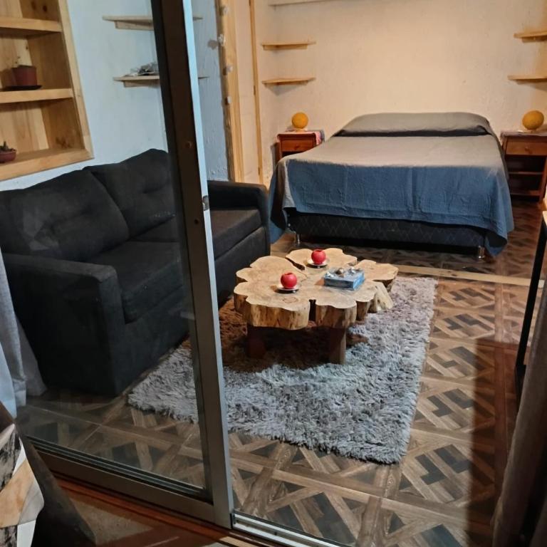 Mona's House - One-Bedroom Apartment - 1