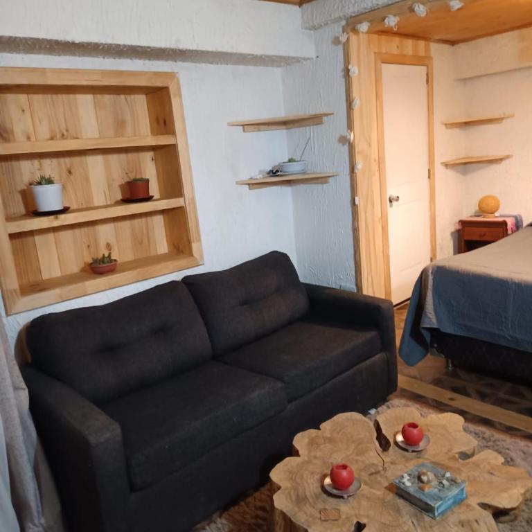 Mona's House - One-Bedroom Apartment - 15