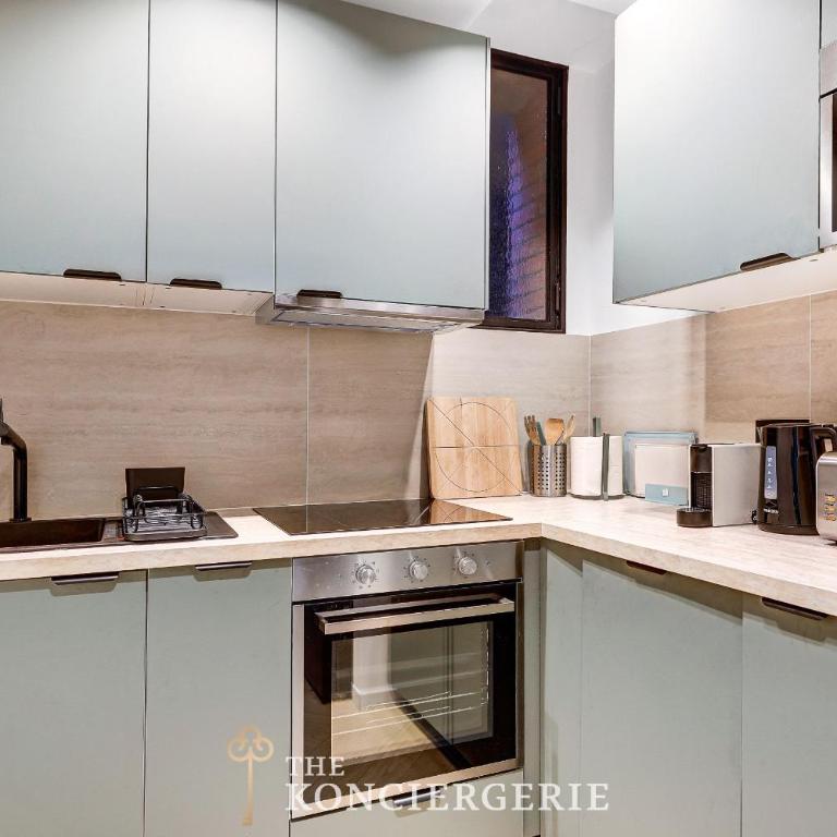 Appartement de prestige avec balcon - Paris 16e - Appartement - 9