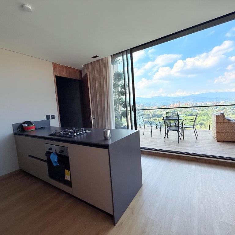 Vista de lujo y terraza increíble! - Apartamento de 1 dormitorio - 2