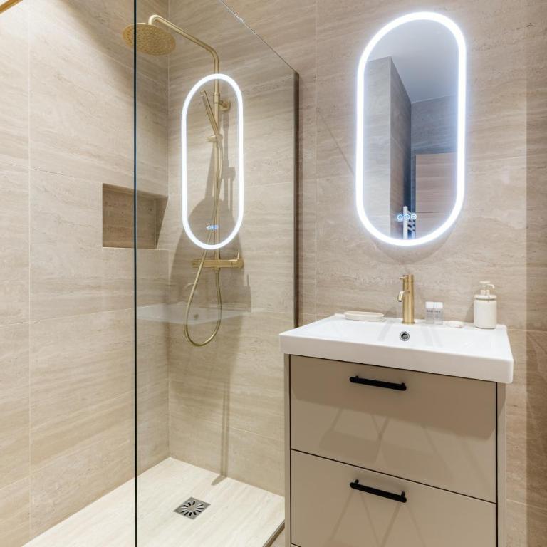 Elegant 3-room air-conditioned apartment in the heart of Paris 10 - Appartement 2 Chambres - 18