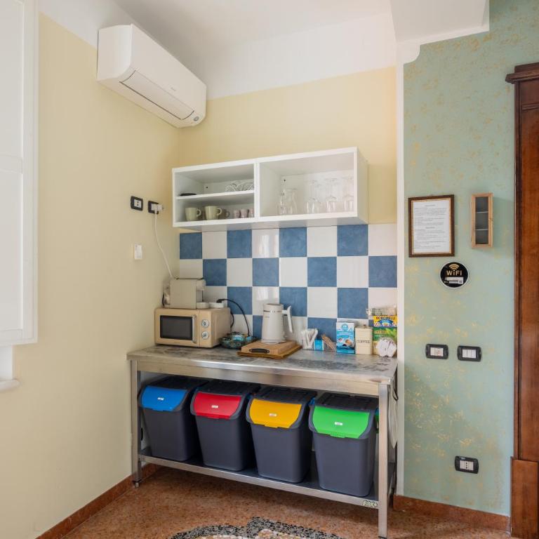 Saragozza flat & secret garden - One-Bedroom Deluxe Apartment - 23