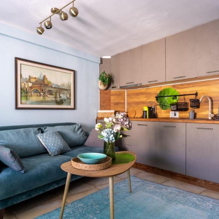 Center Blue & Green - Three-Bedroom Apartment - 7