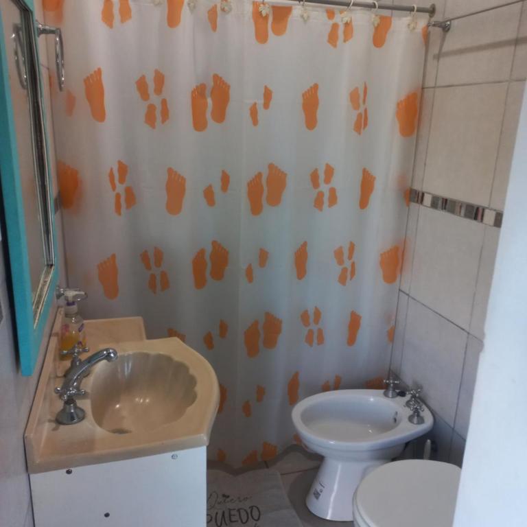 DPTO EL QUINCHO a 4 kilómetros del centro-pileta y parrilla - Apartamento de 1 dormitorio - 17