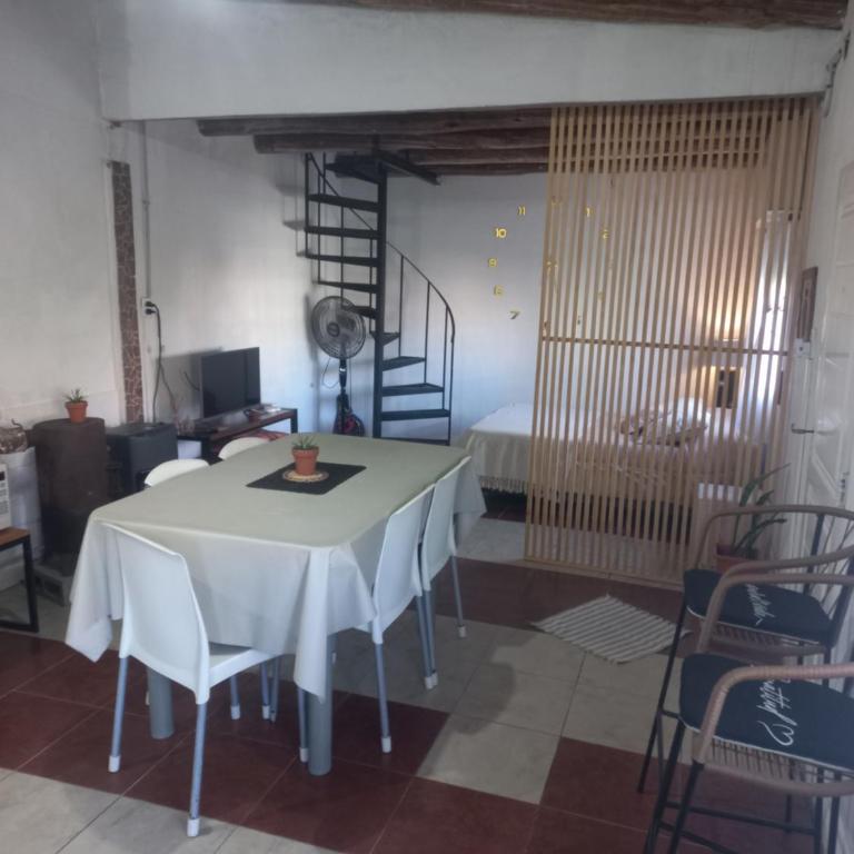 DPTO EL QUINCHO a 4 kilómetros del centro-pileta y parrilla - Apartamento de 1 dormitorio - 15