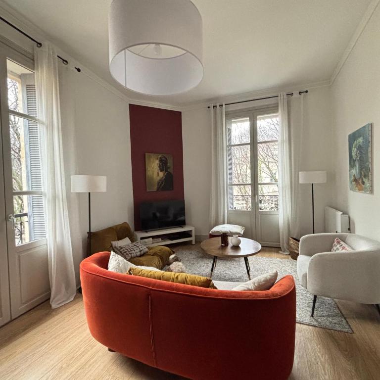 Nimes , appartement rénové dans immeuble classé. - Appartamento con 2 Camere da Letto - 3