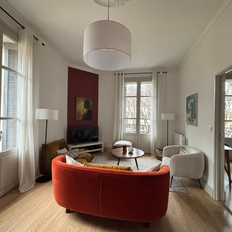 Nimes , appartement rénové dans immeuble classé. - Appartamento con 2 Camere da Letto - 1