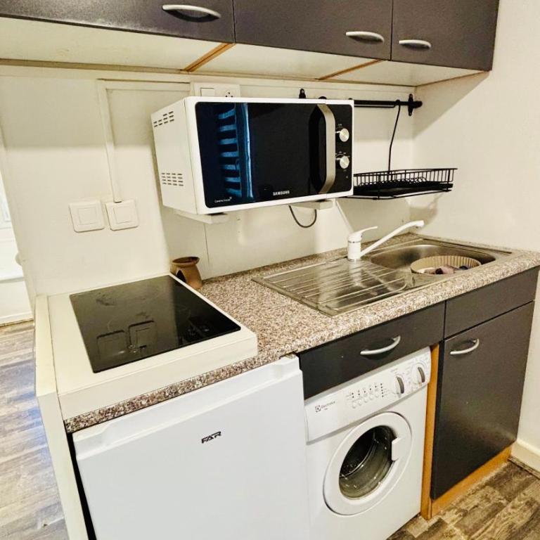 cosy cocon, parking libre, proche Genève - Appartement 1 Chambre - 6