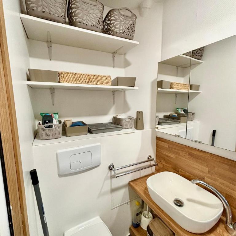 cosy cocon, parking libre, proche Genève - Appartement 1 Chambre - 10