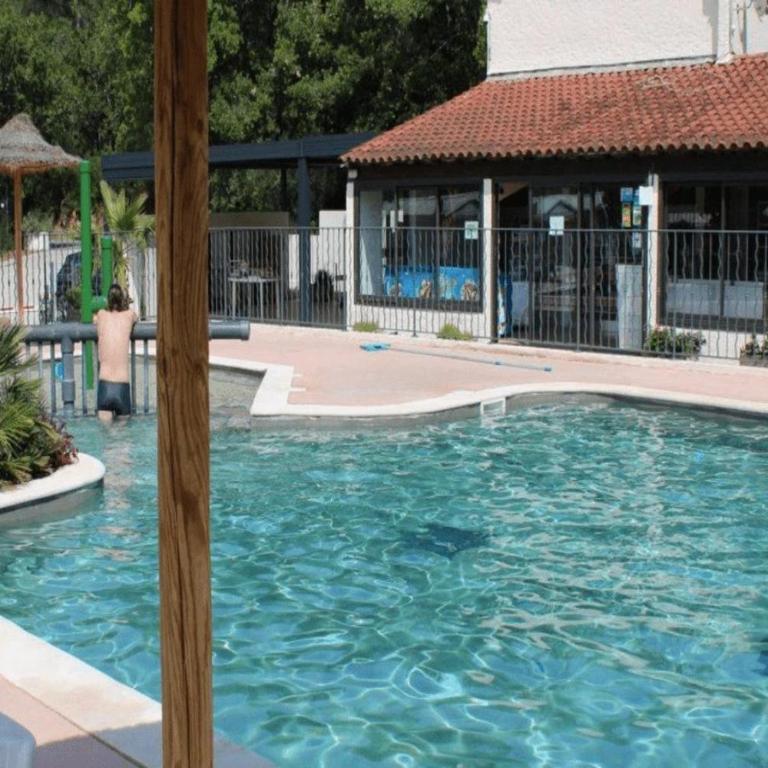 ZEcamping 3 à 4km de la plage piscine chiens acceptés jacuzzi - Mobile Home - 13