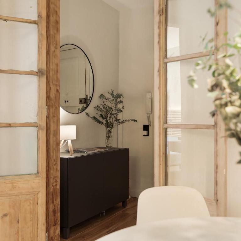 Enjoy Apartments VP Camp Nou 1 - Three-Bedroom Apartment - 21