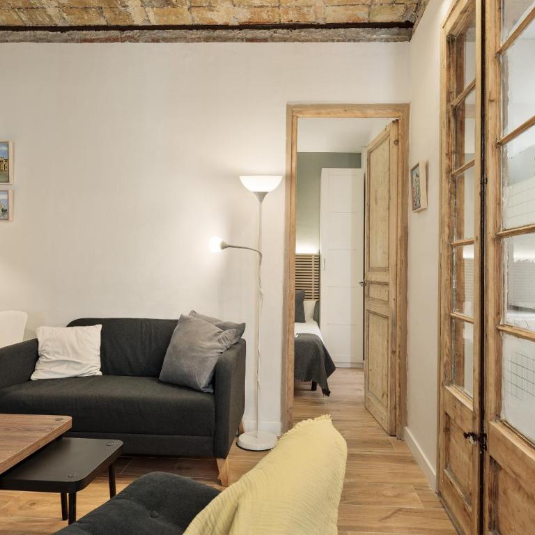 Enjoy Apartments VP Camp Nou 1 - Three-Bedroom Apartment - 23