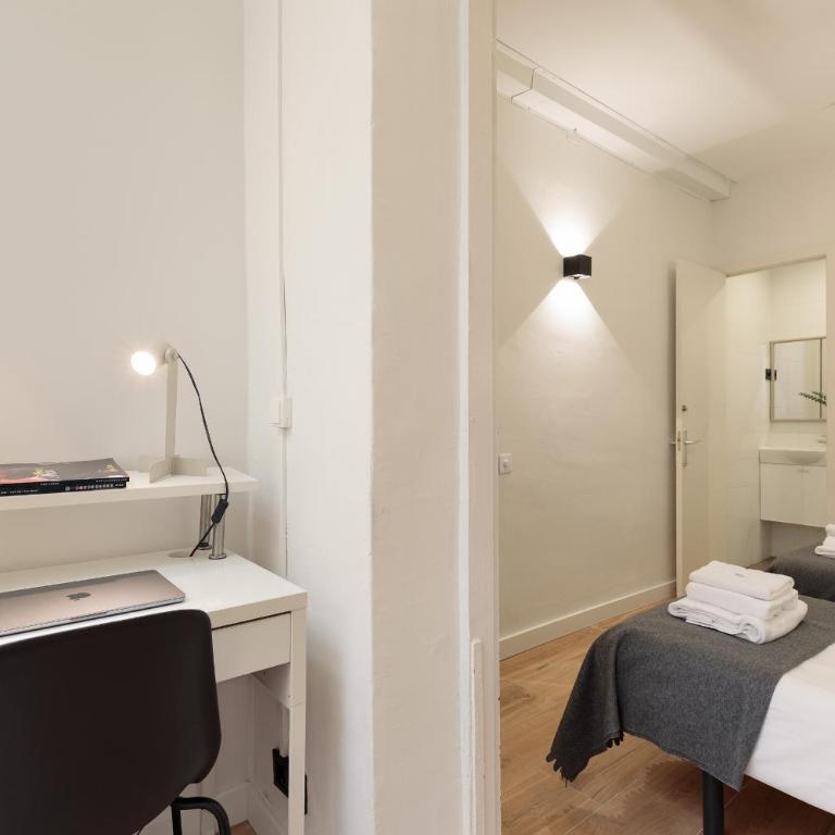 Enjoy Apartments VP Camp Nou 1 - Three-Bedroom Apartment - 37