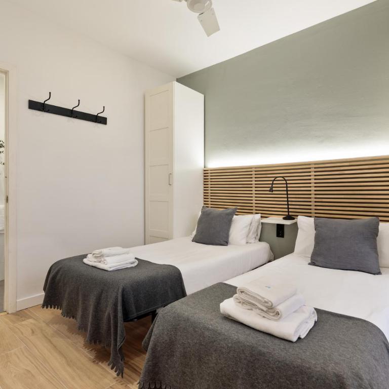 Enjoy Apartments VP Camp Nou 1 - Three-Bedroom Apartment - 39