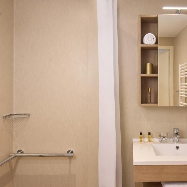 Quality Aparthotel Voiron - One Bedroom Apartment - 4