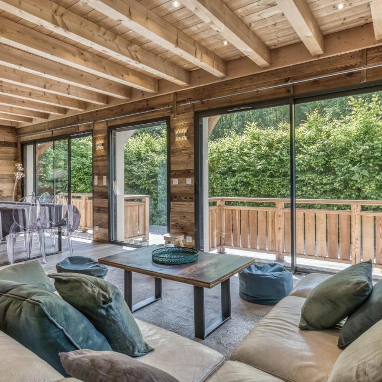 Chalet 18 guests, 8 bedrooms, 5 bathrooms & Sauna! - Chalet - 2