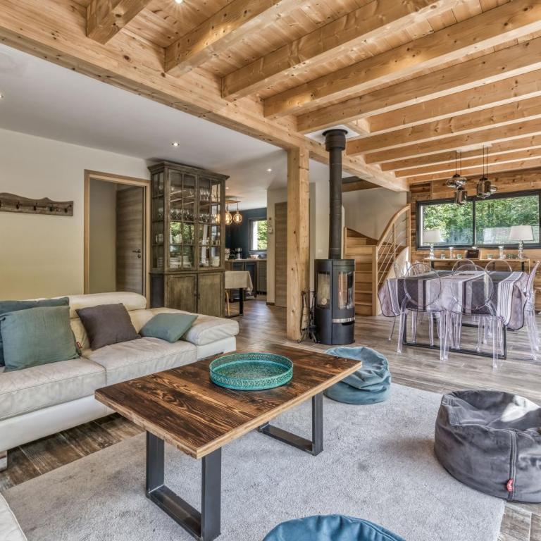 Chalet 18 guests, 8 bedrooms, 5 bathrooms & Sauna! - Chalet - 8