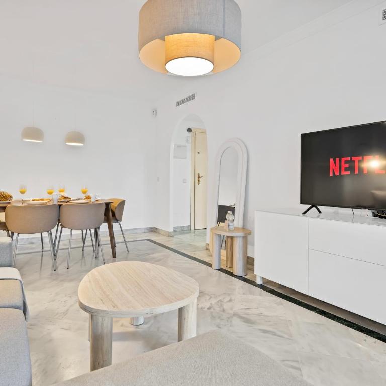 Ivory Banus Apartment - Luxury & Prime Location - Apartamento de 2 dormitorios con terraza - 1