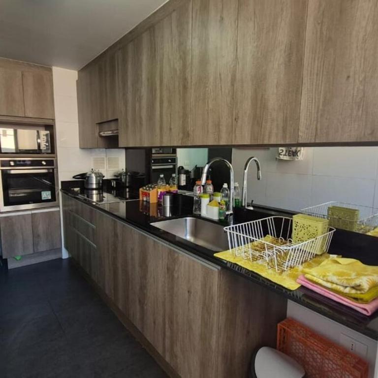 Pro Home Jaime Guzman I - Three-Bedroom Apartment - 7