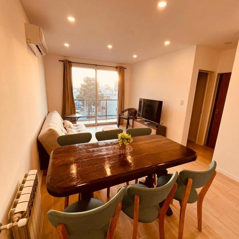 Amplio Depto Con Cochera Zona Plaza Italia - Apartamento de 1 dormitorio - 2