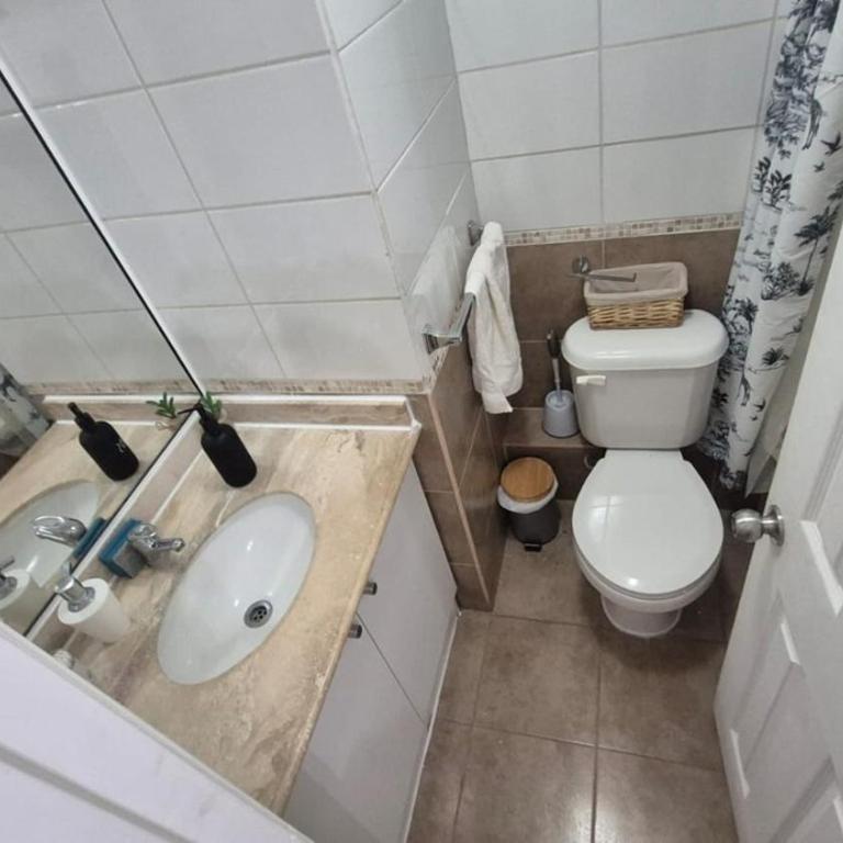 Pro Home Jaime Guzman II - Three-Bedroom Apartment - 5