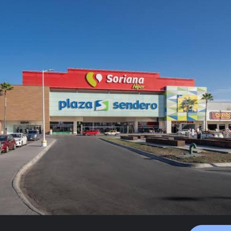 Casa equipada a 15 min del aeropuerto - Three-Bedroom Apartment - 13