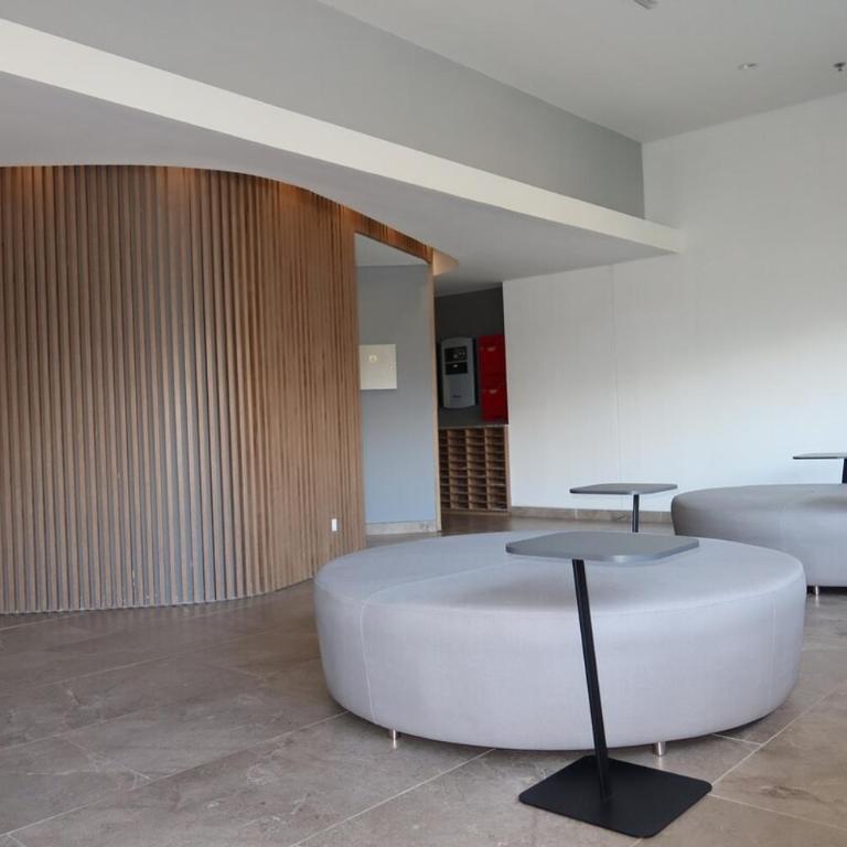 Rodadero Ocean View Luxury Apt with Rooftop Pool - Three-Bedroom Apartment - 39