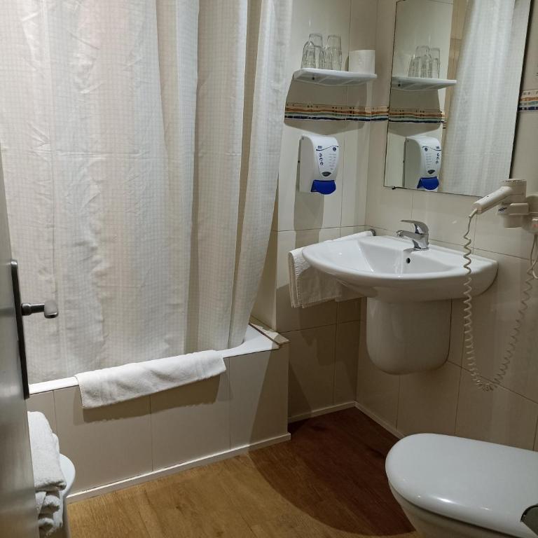 Hotel Europa - Habitación Triple - 3
