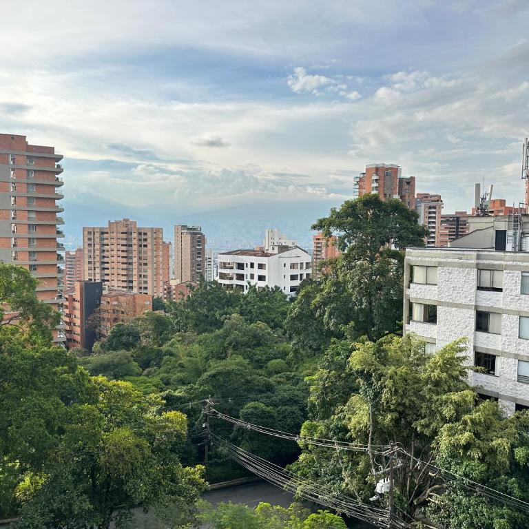 Apartamento familiar en el Poblado Medellín - Two-Bedroom Apartment - 7