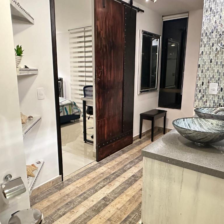 Apartamento familiar en el Poblado Medellín - Two-Bedroom Apartment - 14