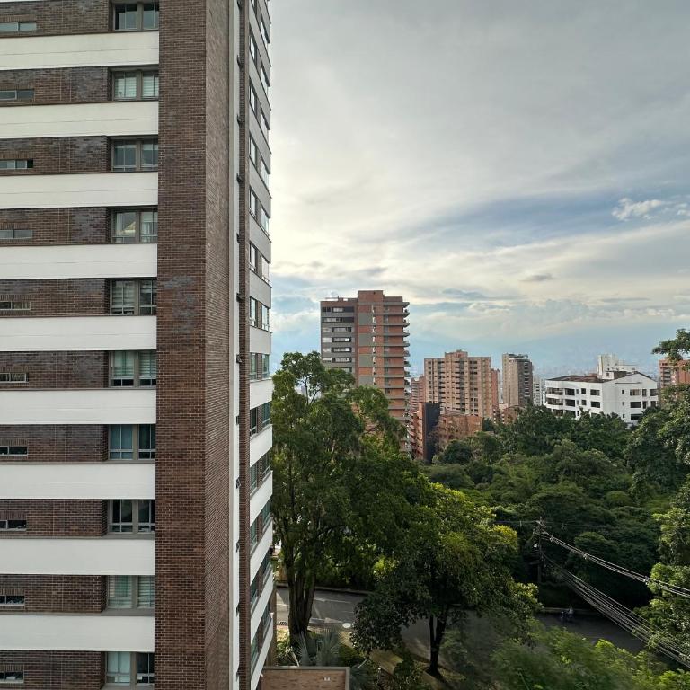 Apartamento familiar en el Poblado Medellín - Two-Bedroom Apartment - 15