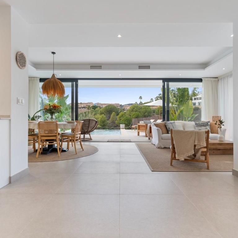 6 BDRM Golfside Luxury Villa w Pool & Jacuzzi - Villa Deluxe - 7