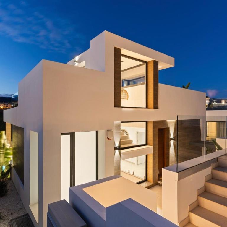 6 BDRM Golfside Luxury Villa w Pool & Jacuzzi - Villa Deluxe - 27