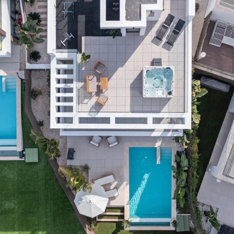 6 BDRM Golfside Luxury Villa w Pool & Jacuzzi - Villa Deluxe - 31